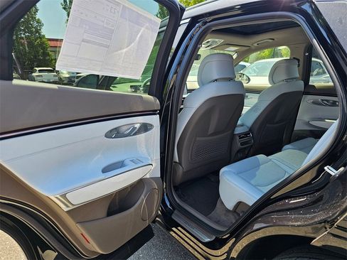 New 2026 Genesis GV70 2.5T Advanced image 17