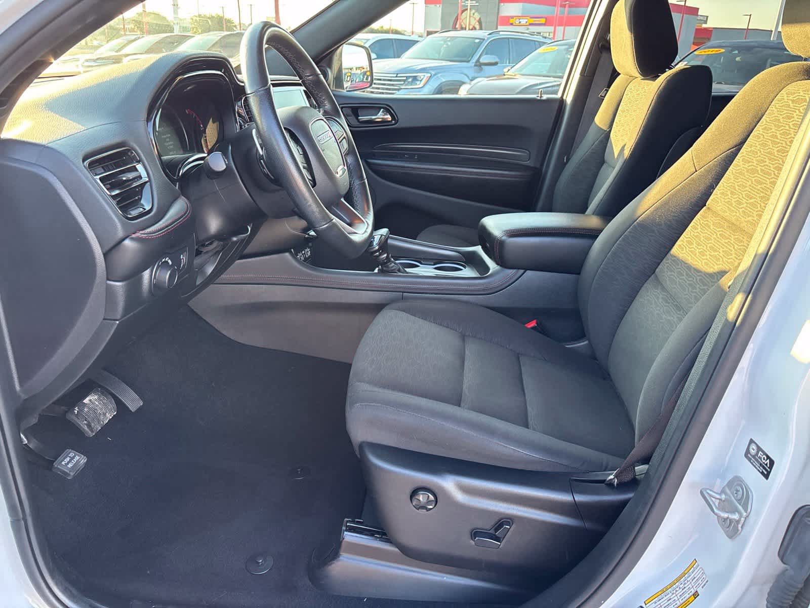 Used 2025 Dodge Durango GT RWD image 11