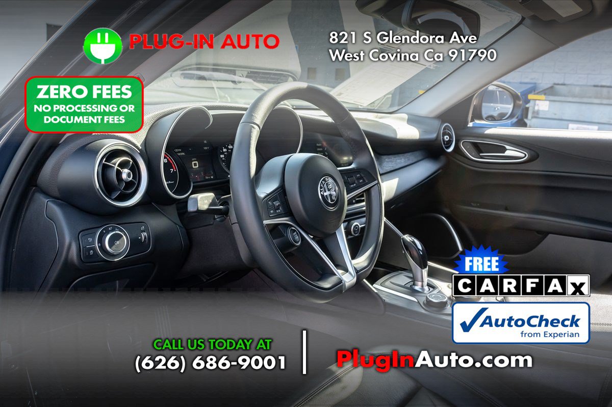 Used 2019 Alfa Romeo Giulia w/ Quick Order Package 22K Sport RWD image 8