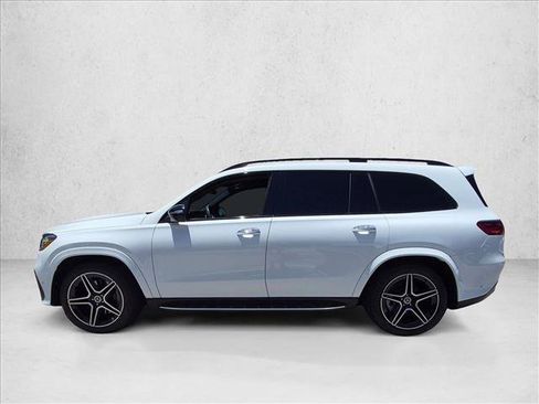 Certified 2025 Mercedes-Benz GLS 450 4MATIC image 8