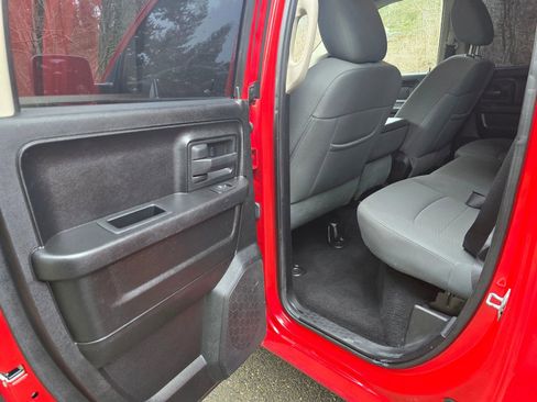 Used 2013 RAM 1500 Express image 18