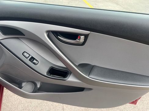 Used 2016 Hyundai Elantra SE FWD image 20