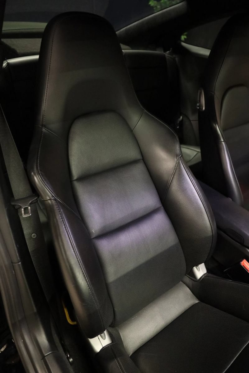 Used 2014 Porsche 911 Turbo S AWD/4WD image 40