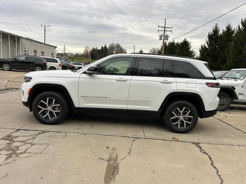 New 2025 Jeep Grand Cherokee Limited image 6