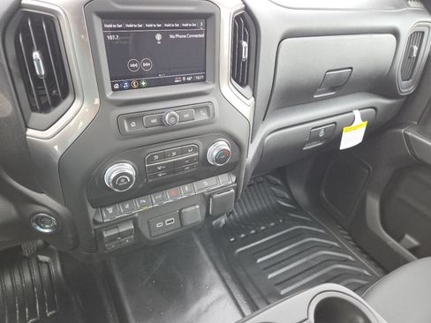 New 2026 GMC Sierra 2500 Pro w/ 1SA Pro Safety Plus Package AWD/4WD image 32