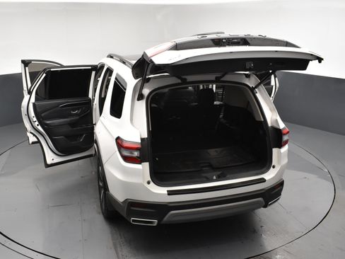 Used 2023 Honda Pilot Touring image 27