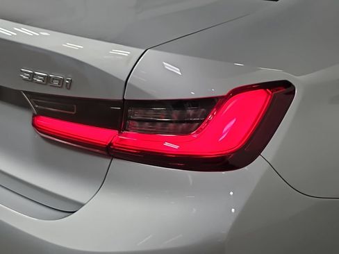Used 2019 BMW 330i Sedan w/ Premium Package RWD image 30