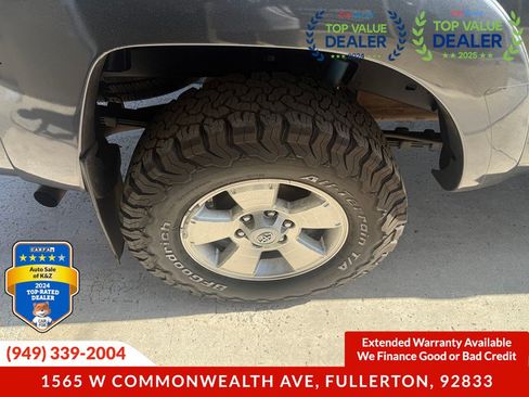 Used 2015 Toyota Tacoma PreRunner w/ TRD Sport Package RWD image 12