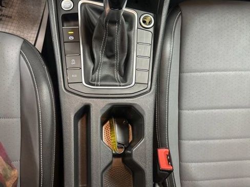 Used 2025 Volkswagen Jetta SE image 17