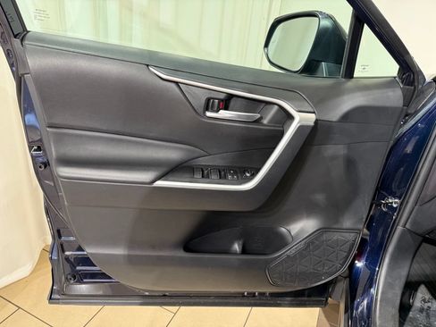 Certified 2025 Toyota RAV4 XLE AWD/4WD image 15