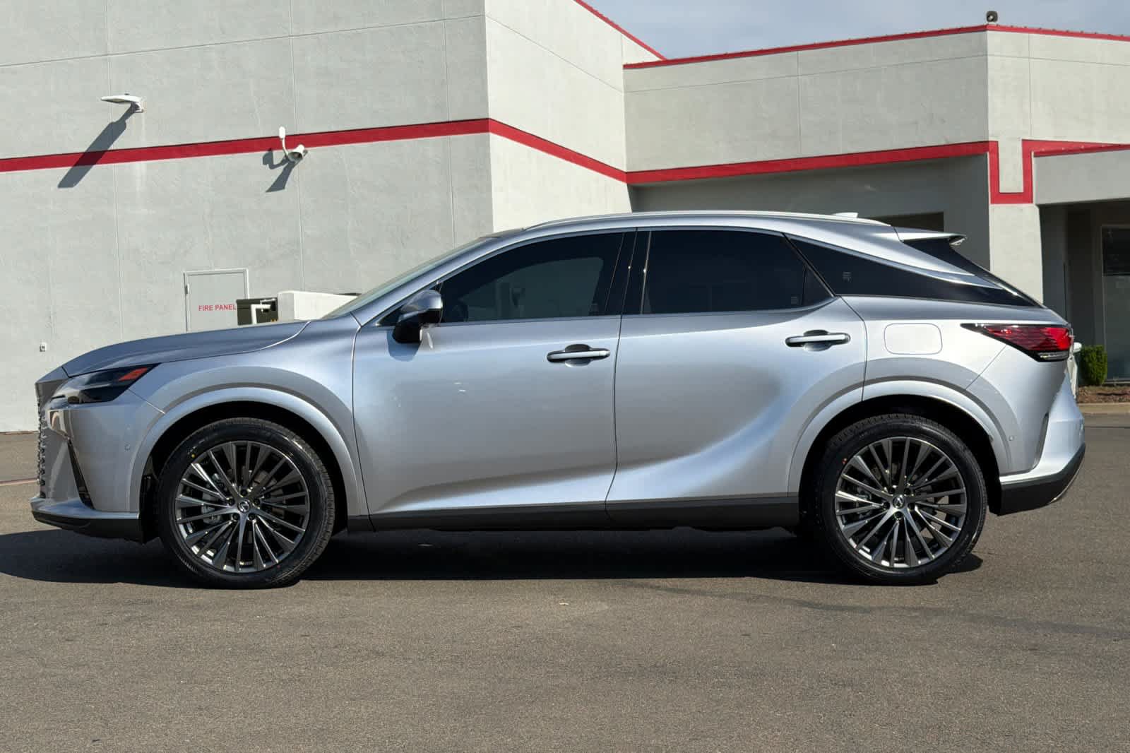 Certified 2024 Lexus RX 450h AWD w/ Convenience Package image 9