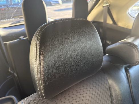 Used 2015 Mitsubishi Outlander SE image 14