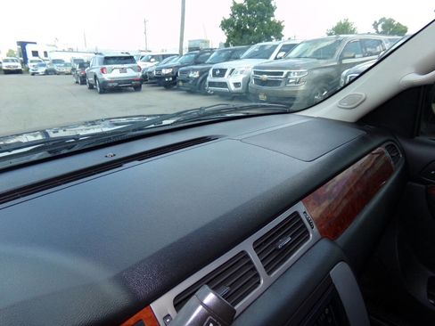 Used 2014 GMC Yukon XL SLT image 57