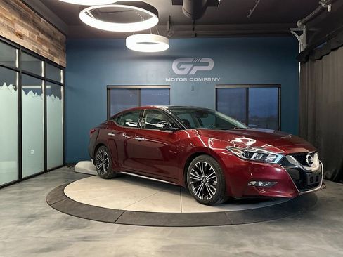 Used 2016 Nissan Maxima Platinum w/ Interior Lighting Package image 1
