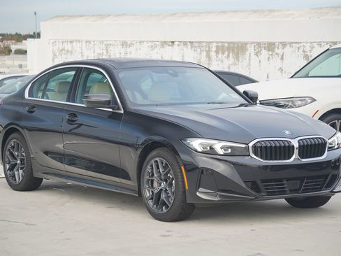 Used 2026 BMW 330i xDrive Sedan w/ Premium Package AWD/4WD image 3