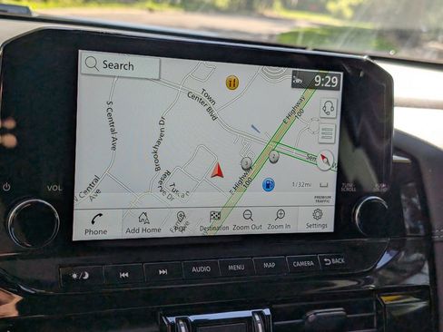 Used 2025 Nissan Pathfinder Platinum w/ Cargo Package image 23