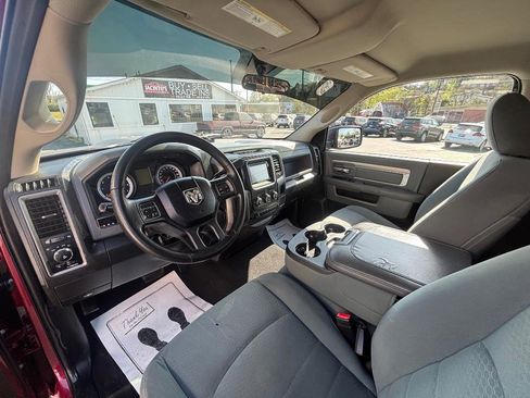 Used 2013 RAM 1500 Express RWD image 17