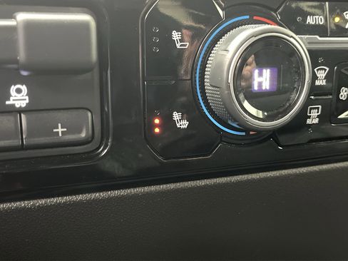 Certified 2022 Chevrolet Silverado 1500 LT image 24