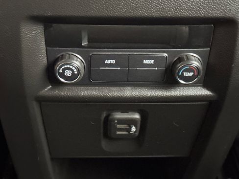 Certified 2022 Chevrolet Traverse LS image 15