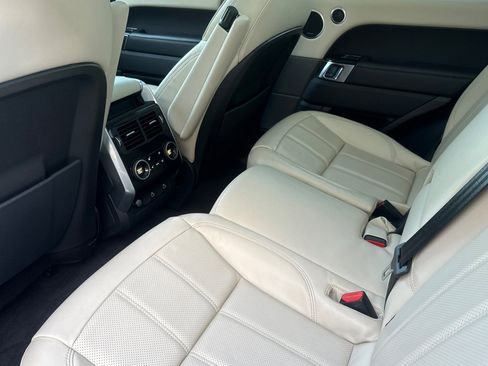 Used 2022 Land Rover Range Rover Sport HSE Silver Edition image 12