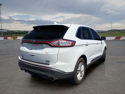 Used 2017 Ford Edge SEL FWD image 3