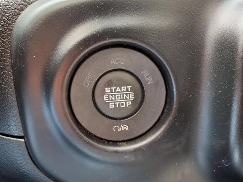 Used 2021 Jeep Gladiator Sport AWD/4WD image 19