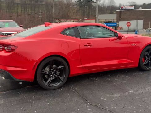 Certified 2022 Chevrolet Camaro LT RWD image 8