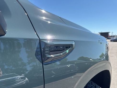 New 2026 GMC Yukon AT4 Ultimate w/ LPO, Floor Liner Package AWD/4WD image 40