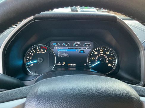 Used 2018 Ford F150 Lariat w/ Max Trailer Tow Package AWD/4WD image 10