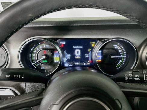 Used 2023 Jeep Wrangler Unlimited w/ 8.4" Radio Group AWD/4WD image 18