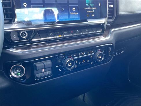 Used 2025 Chevrolet Silverado 1500 LT AWD/4WD image 33