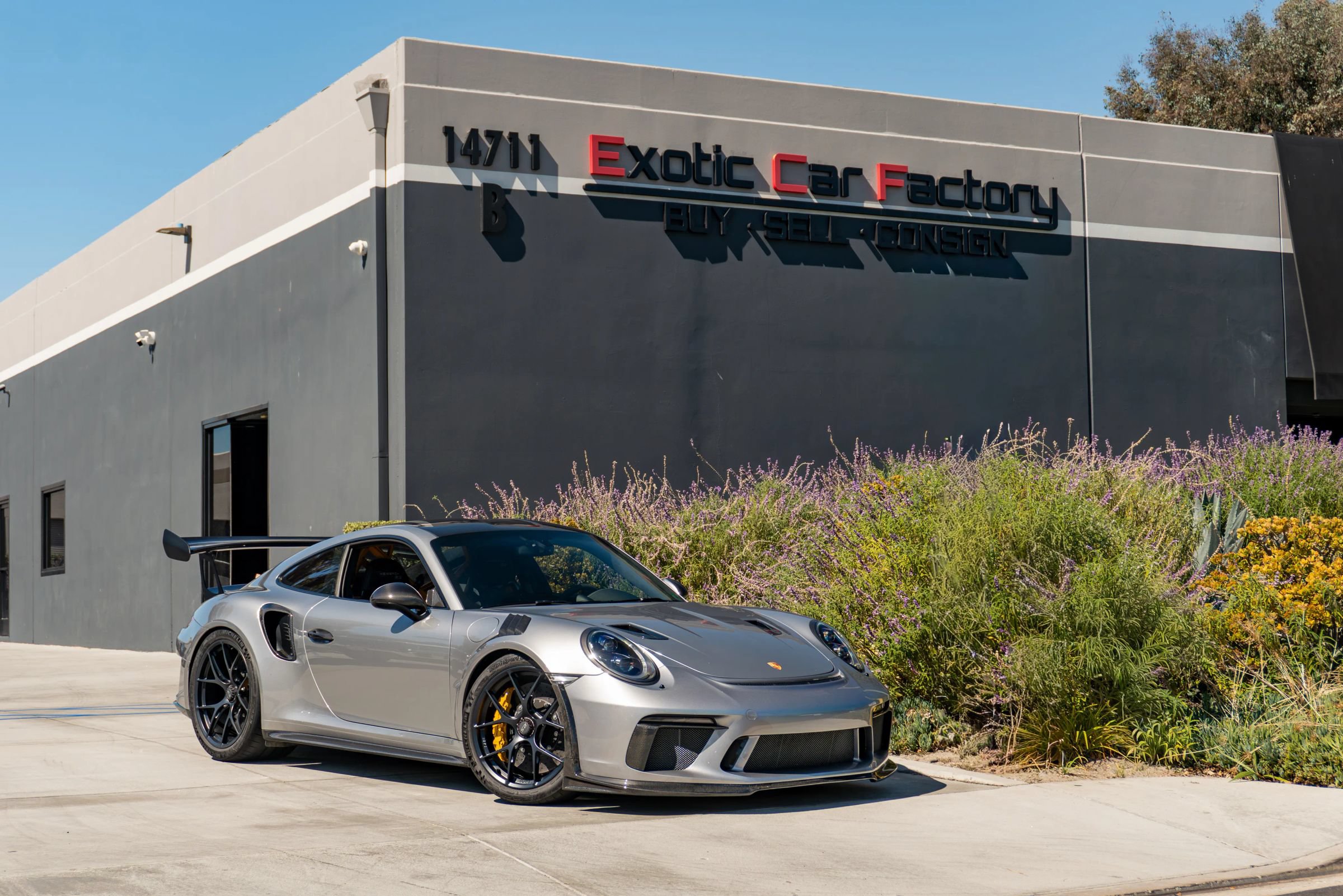 Used 2019 Porsche 911 GT3 RS RWD image 1