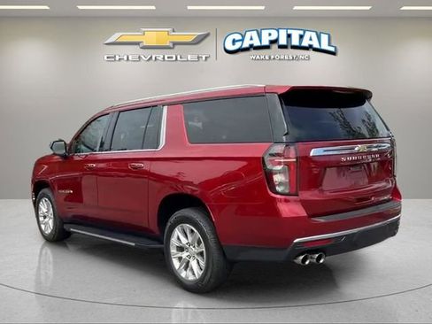 Used 2024 Chevrolet Suburban Premier w/ Premium Package AWD/4WD image 3