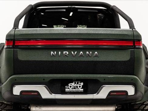 Used 2022 Rivian R1T Adventure image 10