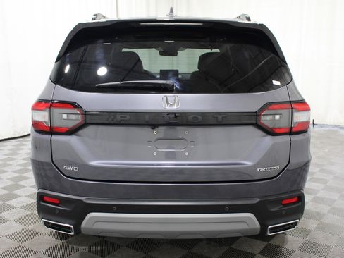 Used 2023 Honda Pilot Touring image 36