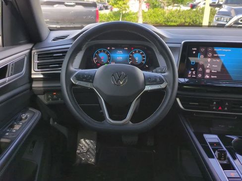 Used 2024 Volkswagen Atlas Cross Sport SE w/ Panoramic Sunroof Package image 15