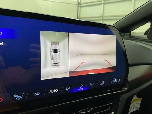 New 2025 Chevrolet Equinox EV RS FWD image 28