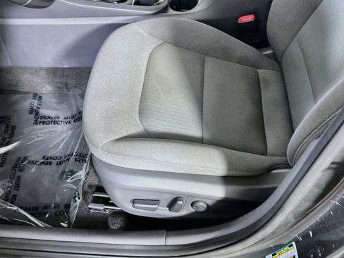 Used 2021 Hyundai Ioniq SEL FWD image 18