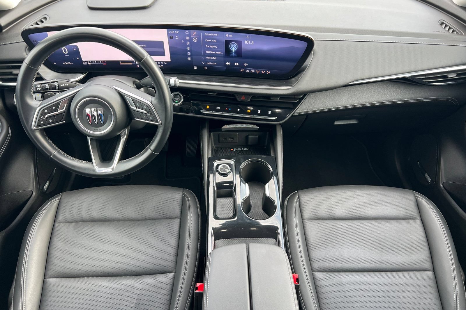 Used 2024 Buick Envision Preferred AWD/4WD image 10