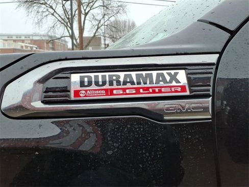 Used 2023 GMC Sierra 2500 AT4 w/ AT4 Preferred Package image 9