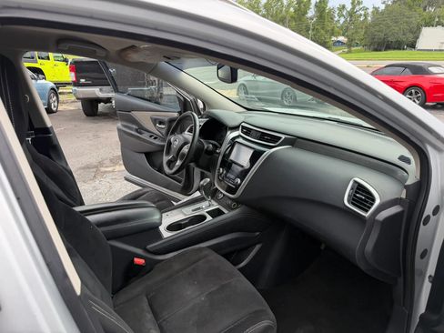 Used 2018 Nissan Murano SV w/ Cargo Package FWD image 11