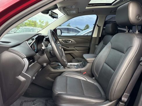 Used 2021 Chevrolet Traverse Premier w/ LPO, 'HIT The Road' Package AWD/4WD image 10