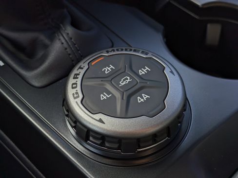 New 2025 Ford Bronco Badlands image 48