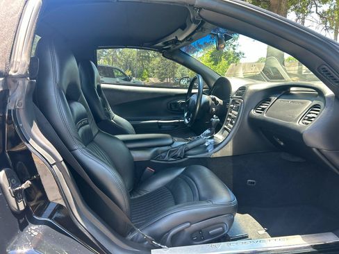 Used 2002 Chevrolet Corvette Convertible w/ Preferred Equipment Group2 RWD image 33
