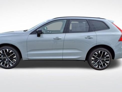 New 2026 Volvo XC60 B5 Ultra w/ Climate Package image 5