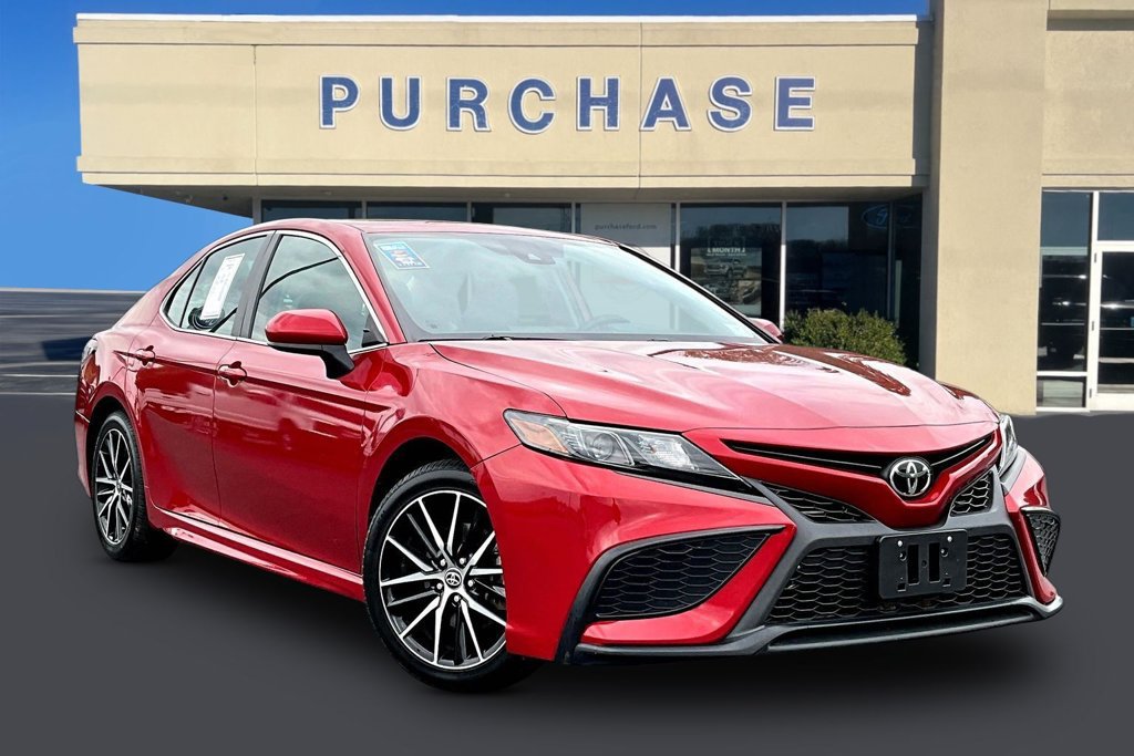 Used 2021 Toyota Camry SE FWD image 1