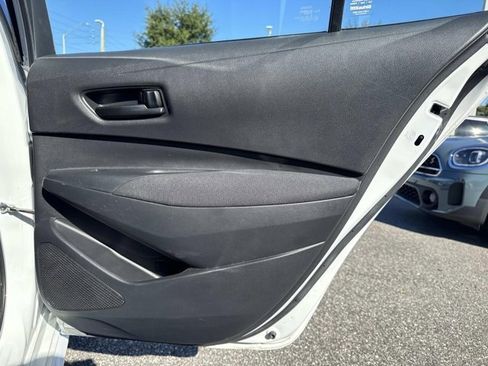 Used 2022 Toyota Corolla LE image 19