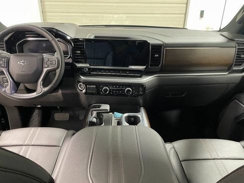 Used 2024 Chevrolet Silverado 1500 High Country w/ Midnight Edition AWD/4WD image 13