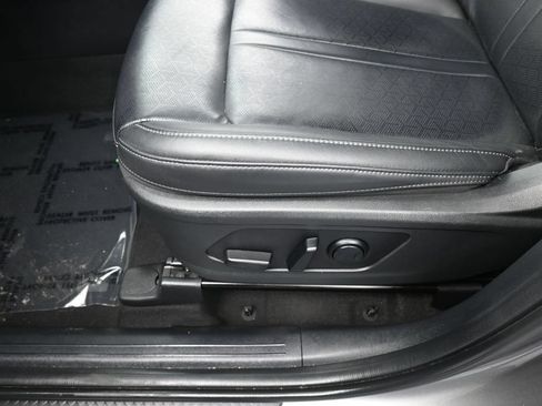 Used 2023 Kia Sorento EX w/ Panoramic Sunroof Package FWD image 17