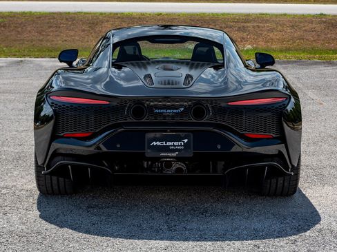 Used 2023 McLaren Artura image 40